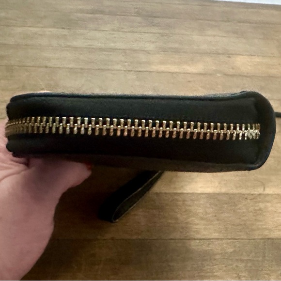 Michael Kors Black Pebbled Leather Jet Set Continental Wristlet Wallet - Picture 4 of 9